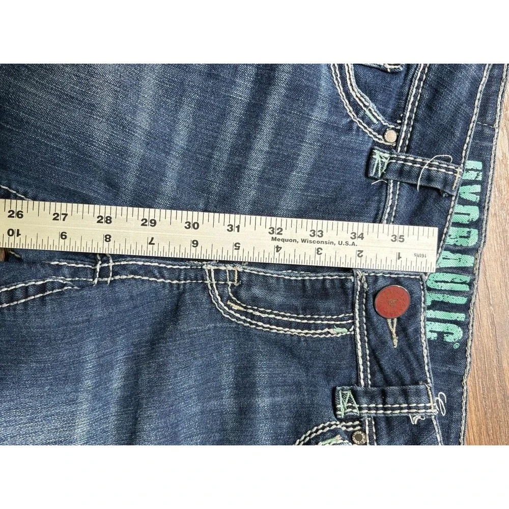 Hydraulic, Medium Wash, Women's Low-rise Jean Shorts, Size 12, Tag is frayed - Picture 3 of 6